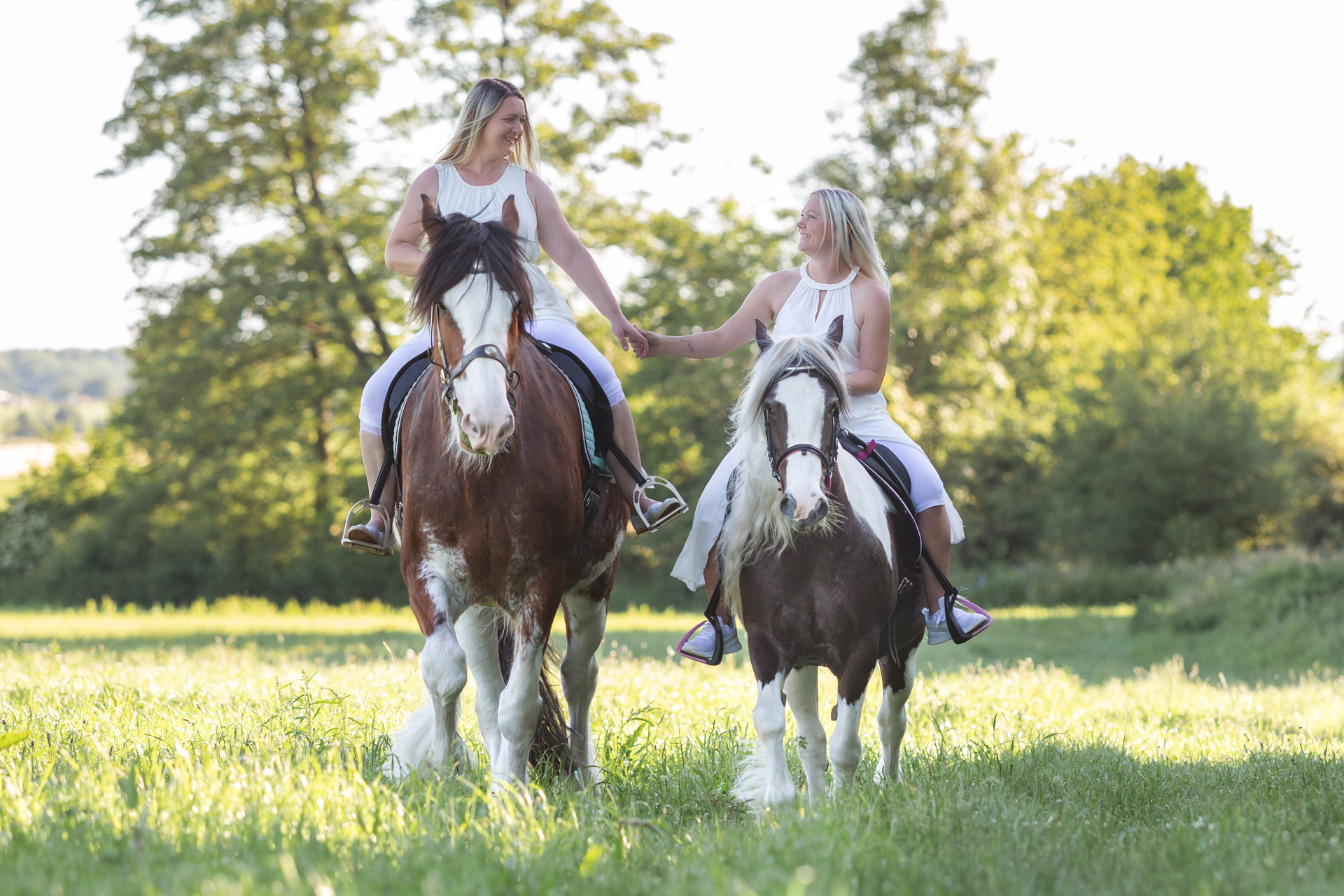 Freundschaft Herzensmomente beim Pferdeshooting